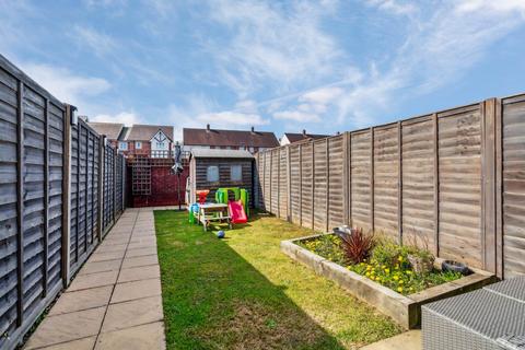 37 Wright Close, Bushey, WD23 2FH