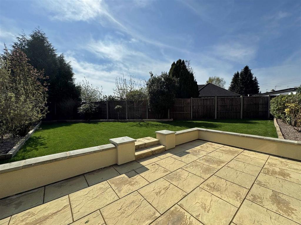 Garden 1.jpg