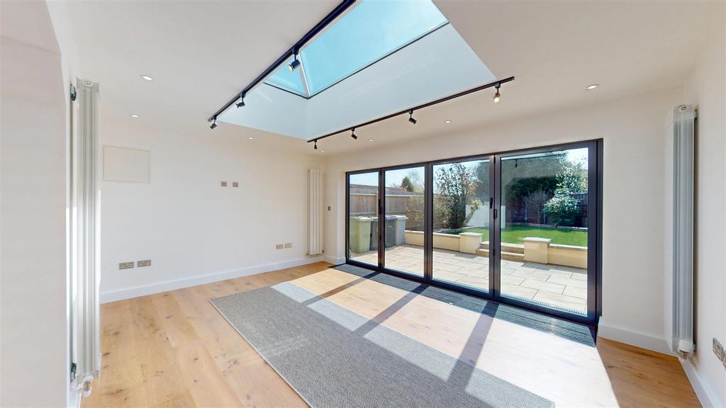 Empingham-Road-Stamford-04092025 172245.jpg
