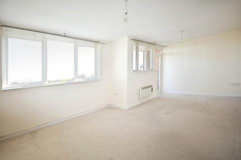 1 bedroom flat to rent, Chiltern Avenue, Amersham