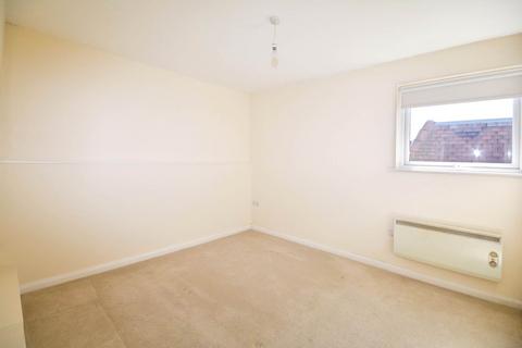 1 bedroom flat to rent, Chiltern Avenue, Amersham