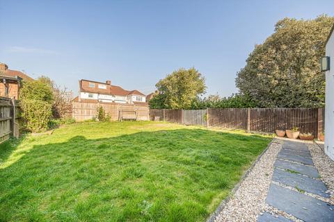 150 Percy Road, Twickenham, TW2 6JF