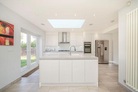 150 Percy Road, Twickenham, TW2 6JF
