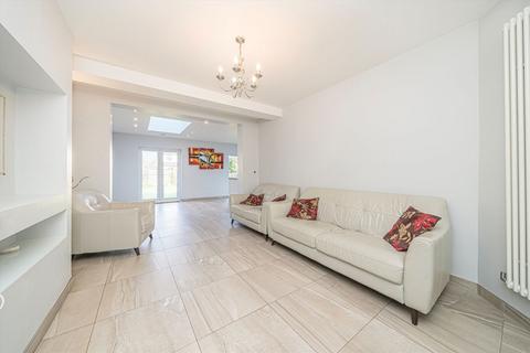 150 Percy Road, Twickenham, TW2 6JF
