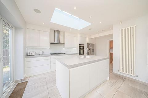 150 Percy Road, Twickenham, TW2 6JF