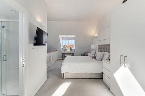 55 Bailey Road, Wilmslow, SK9 2TX
