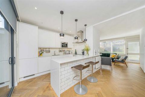 undefined, The Cedars, Teddington TW11