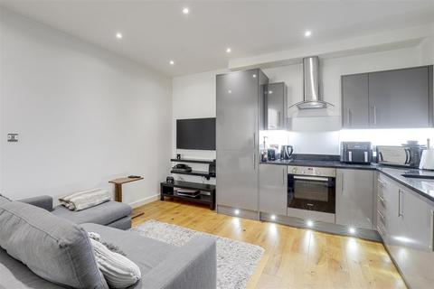 1 bedroom apartment for sale, Hounds Gate, Nottingham NG1