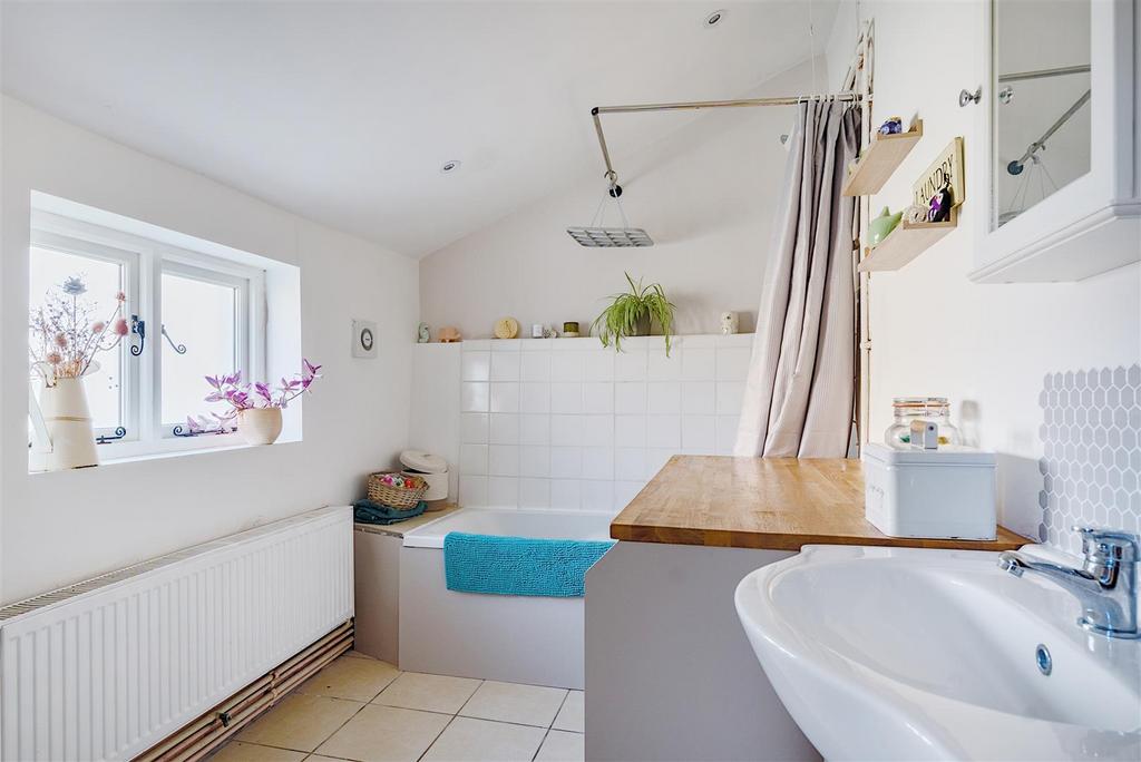 Utility/Bathroom