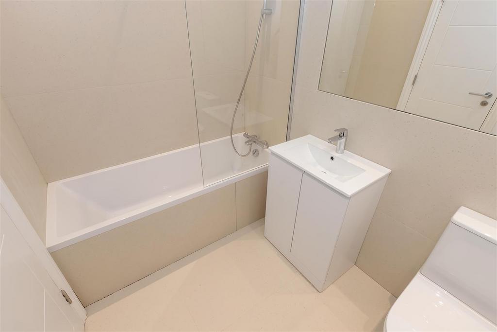 Northcourt Flat 2 9.jpg