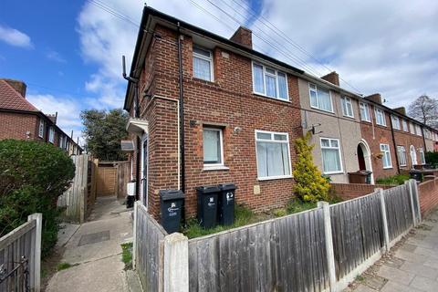 1 bedroom maisonette for sale, Hedgemans Road, Dagenham
