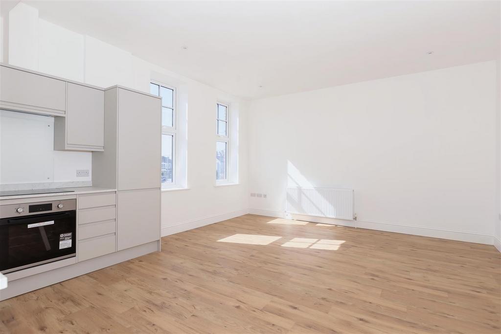 Northcourt Flat 3.jpg