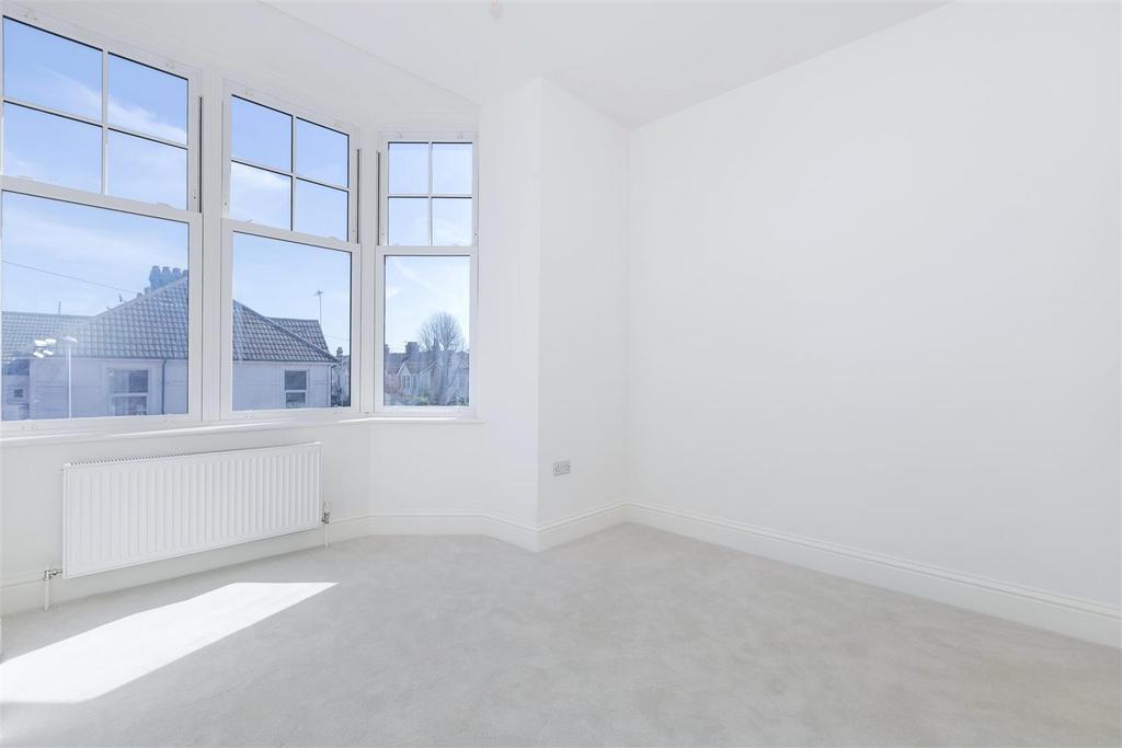 Northcourt Flat 3 5.jpg