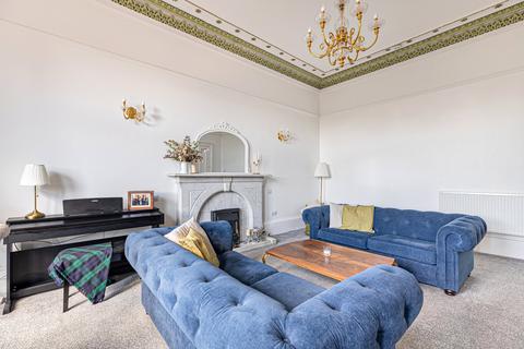 4b Bruce Road, Glasgow, G41 5EJ