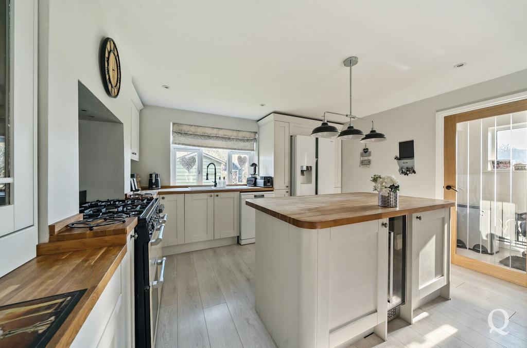 889df714-f499-40d...