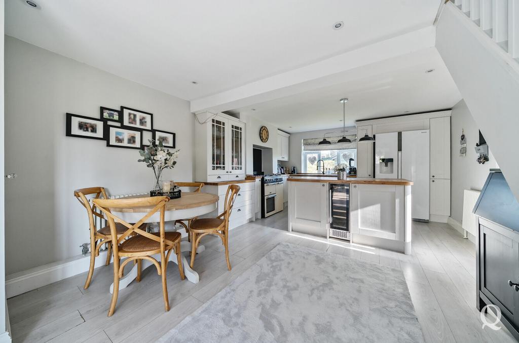 118c108c-dd23-402...