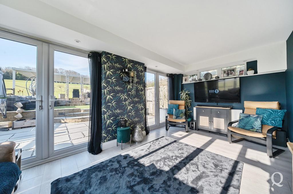 8611c5a3-c3b4-4ce...