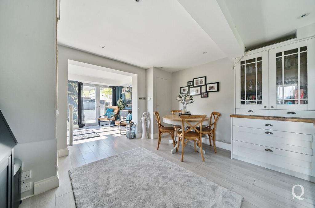 F359c2cb-3fa7-4b1...