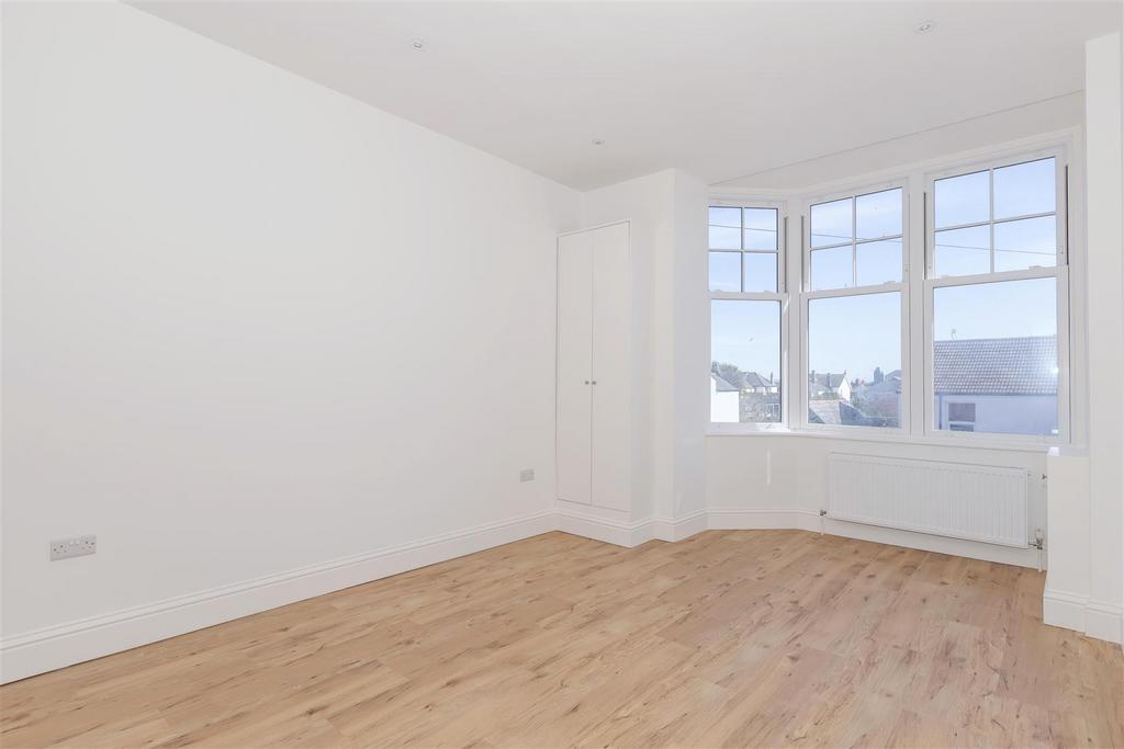 Northcourt Flat 4 4.jpg