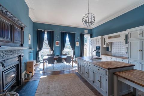 5 bedroom house to rent, Grosvenor Place, Bath