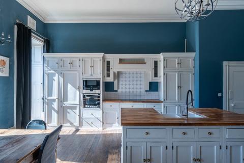 5 bedroom house to rent, Grosvenor Place, Bath
