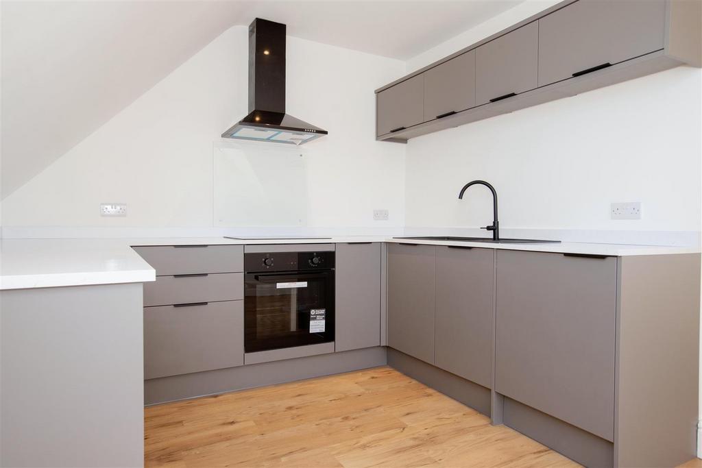 Northcourt Flat 5 5.jpg