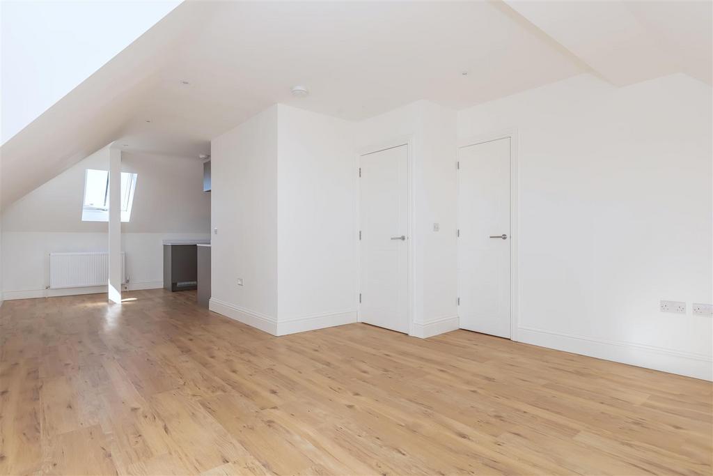Northcourt Flat 5 3.jpg