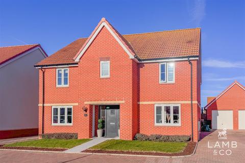 4 bedroom detached house for sale, Rye Way, Kirby Cross CO13