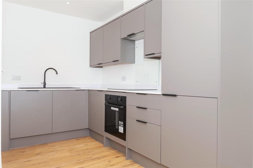 Northcourt Flat 6 2.jpg