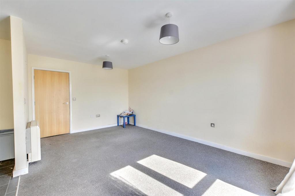 Lounge: Kitchen 5.jpeg