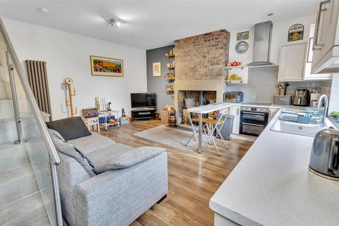 3 bedroom terraced house for sale, Back Queen Street, Greetland, Halifax