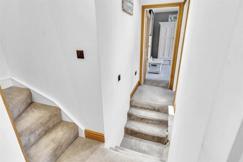 3 bedroom terraced house for sale, Back Queen Street, Greetland, Halifax