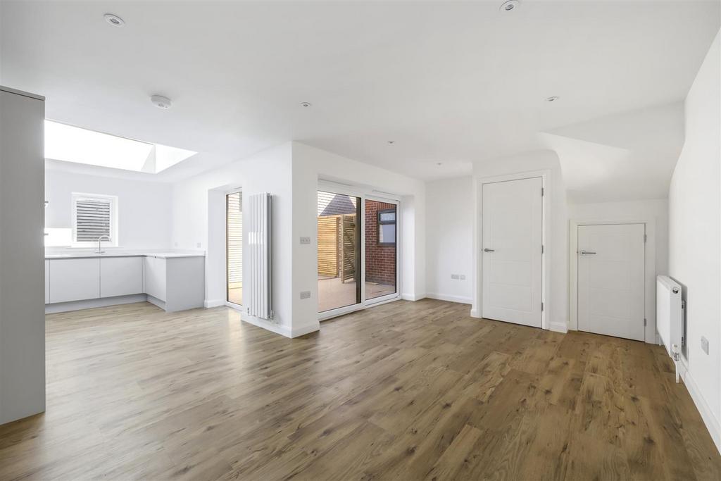 Northcourt Road, Northcourt House-017.JPG