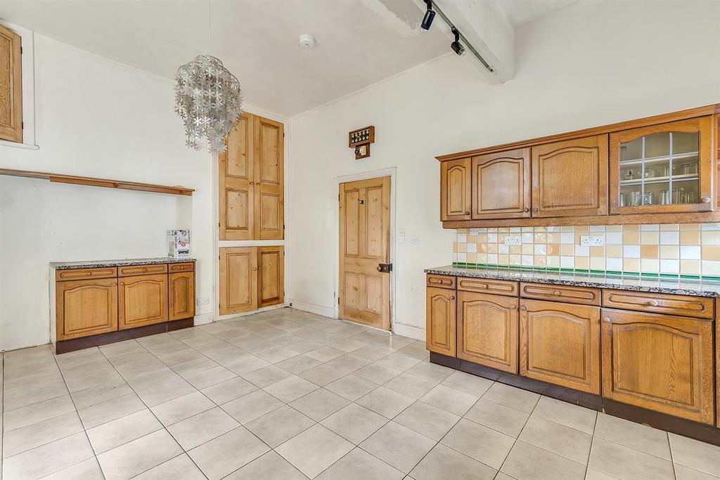 Kitchen/ dining room