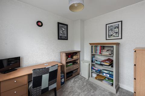 46 Redhill Avenue, Wombourne, Wolverhampton, WV5 0HF