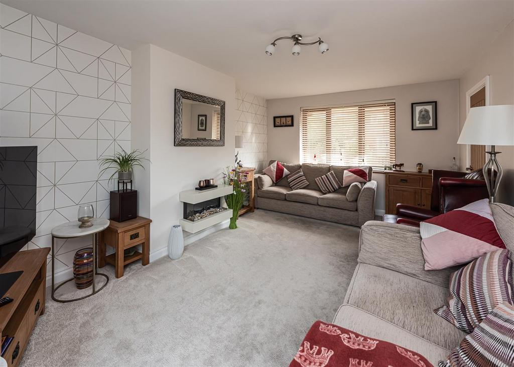 46 Redhill Avenue-lounge2.jpg