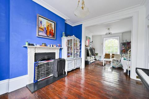 5 Canonbury Square, London, N1 2AU