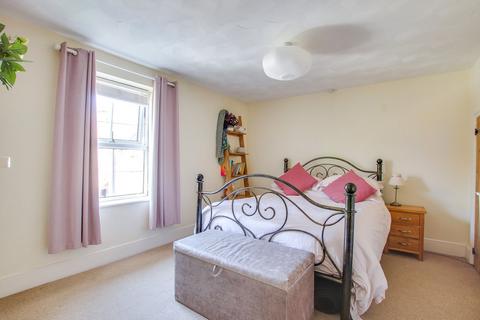 26 Queens Road, Lyndhurst, SO43 7BR