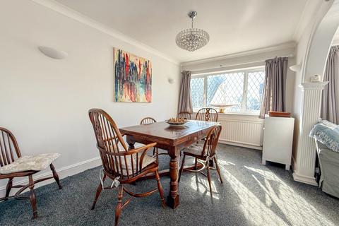 72a Hythe End Road, Wraysbury, Staines-upon-thames, TW19 5AP