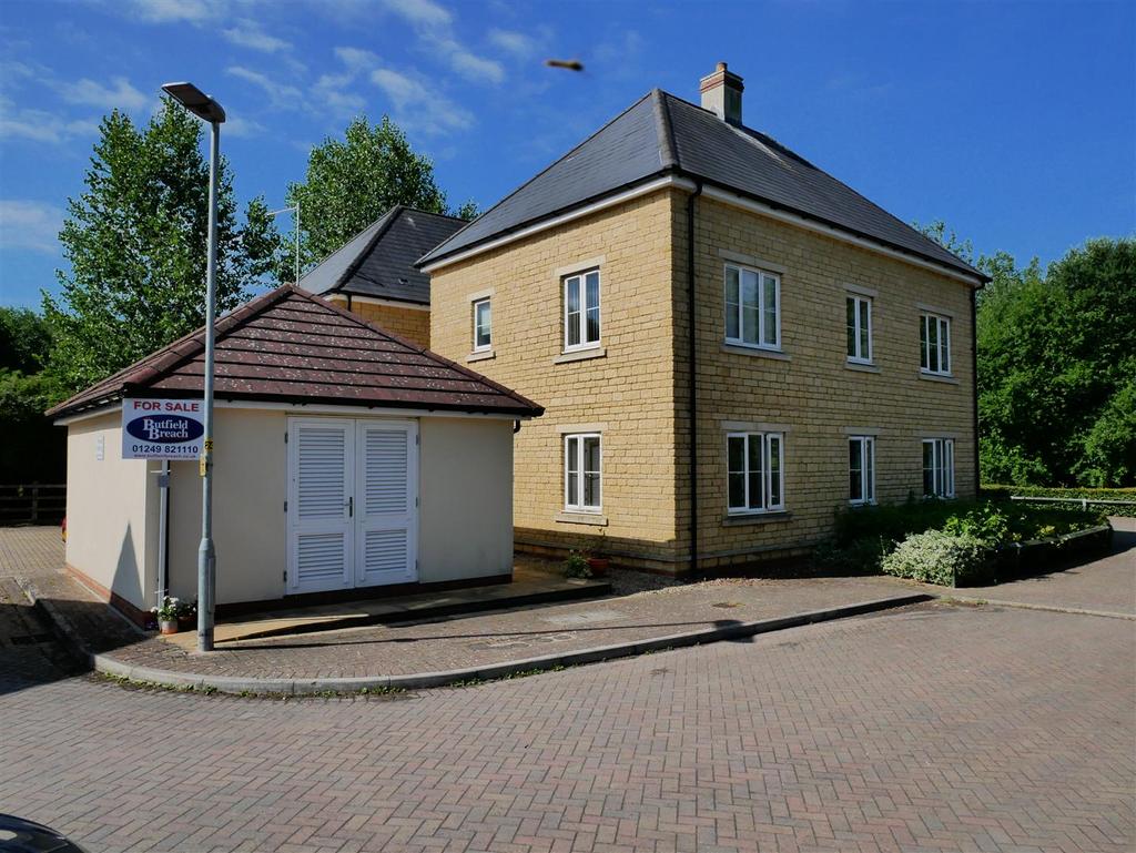 Communal stores/sheds