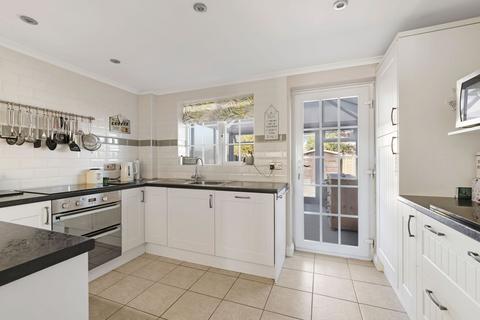 42 Morris Road, Broadway, WR12 7RE