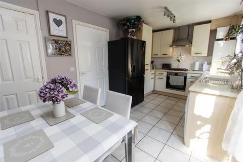15 Buttermere Way, Carlton Colville, Lowestoft, NR33 8FN