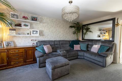 15 Buttermere Way, Carlton Colville, Lowestoft, NR33 8FN