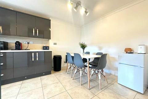 2 bedroom maisonette to rent, Fothergill Close, London