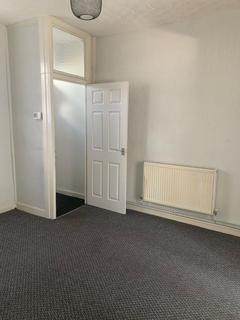 2 bedroom terraced house to rent, 22 Water St, BB5 6PX