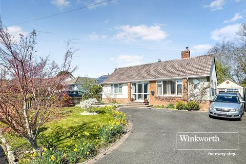 2 bedroom bungalow for sale, Heathlands Avenue, Ferndown BH22