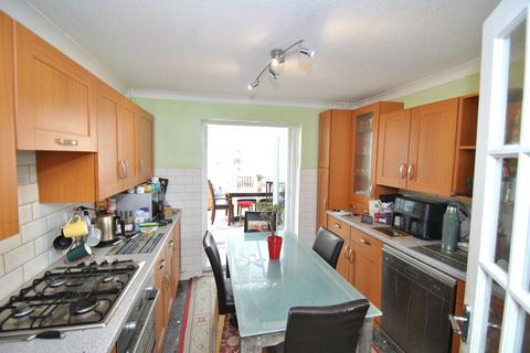 8 Dents Close, Letchworth Garden City, SG6 2TP