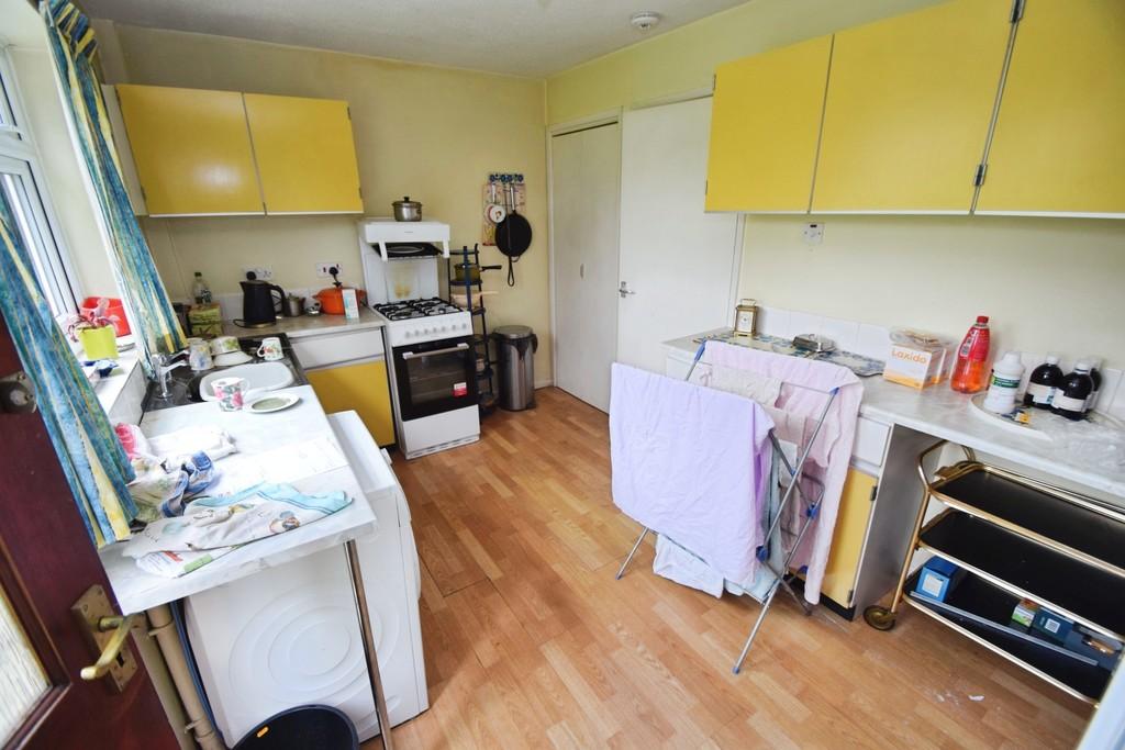 1fa3821a-Kitchen 201
