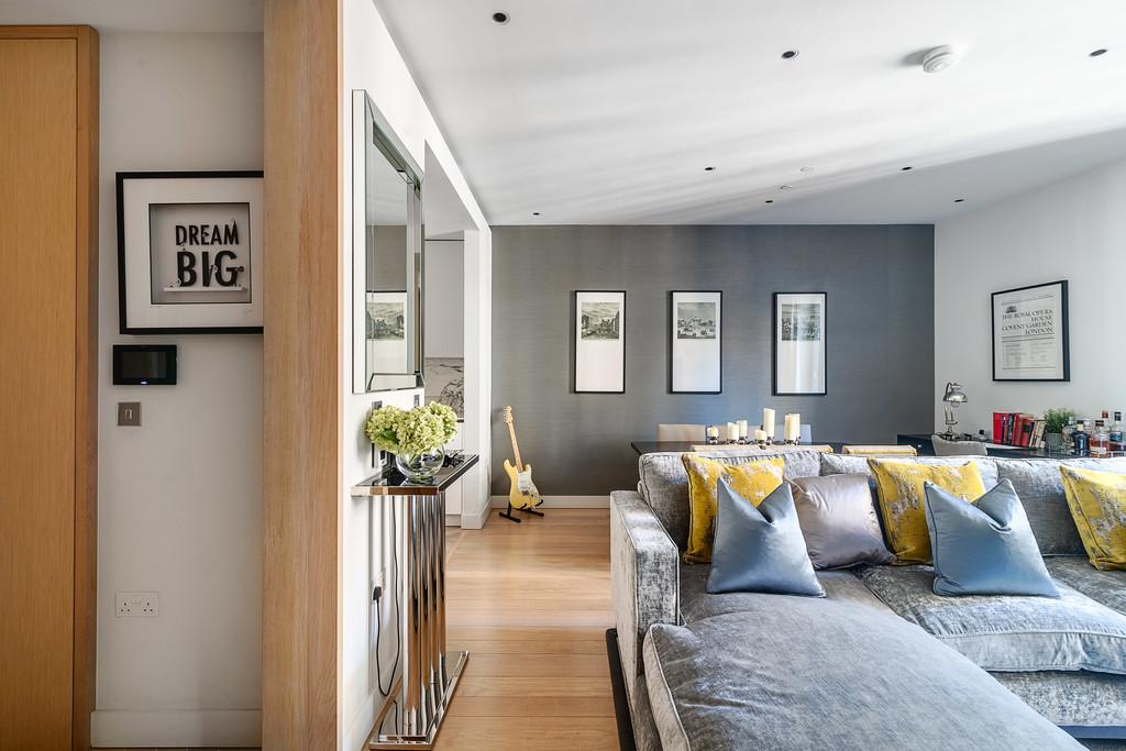 101 Floral Court 02