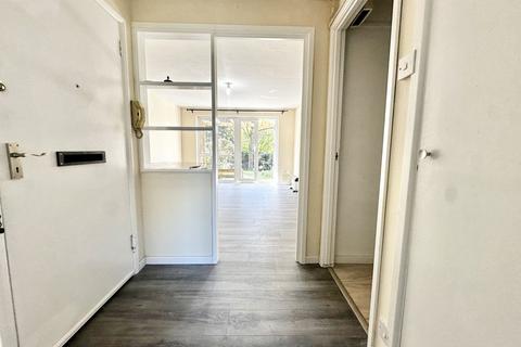 1 bedroom ground floor flat to rent, Park Hill Road, East Croydon, CR0